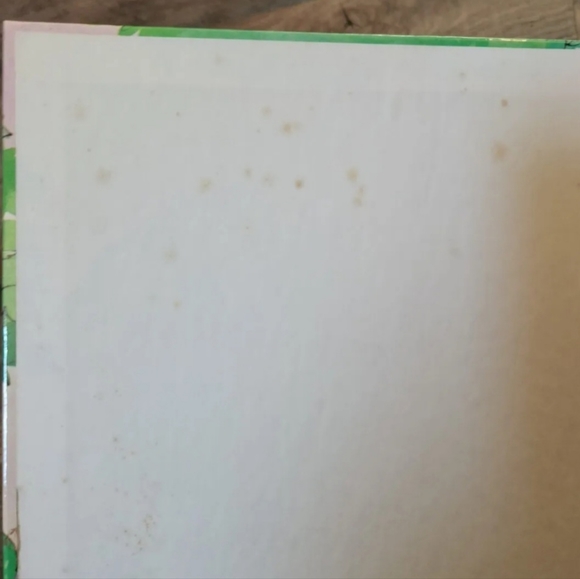 **SOLD** Vintage The Wuzzles Book - Picture 3 of 3